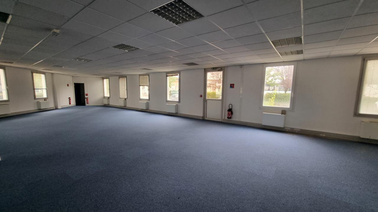 Bureau Bron 175m² Vente bureau Bron Rhône OVBUR2118785 1